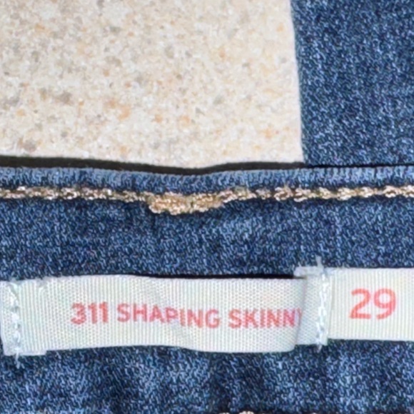 🔥Levi’s 311 Shaping Skinny Jeans | Size 29 x 30 | Dark Wash - Picture 5 of 7